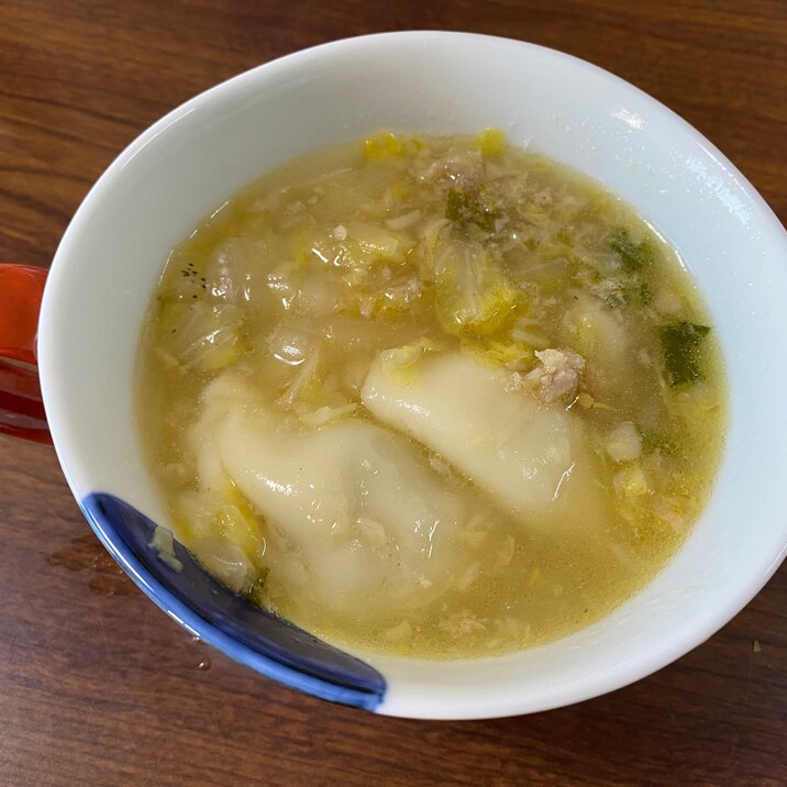 冷凍餃子を使った水餃子スープ☆